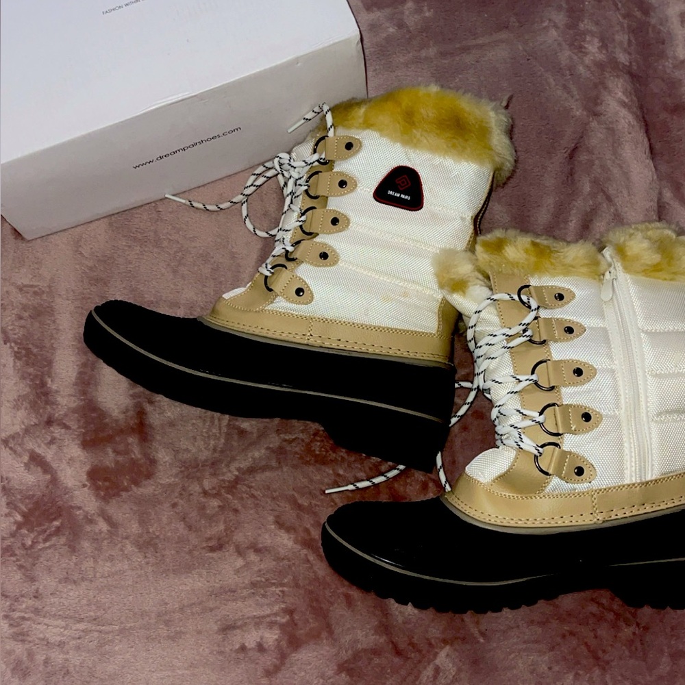 Dream Pairs White and Tan Winter Boots